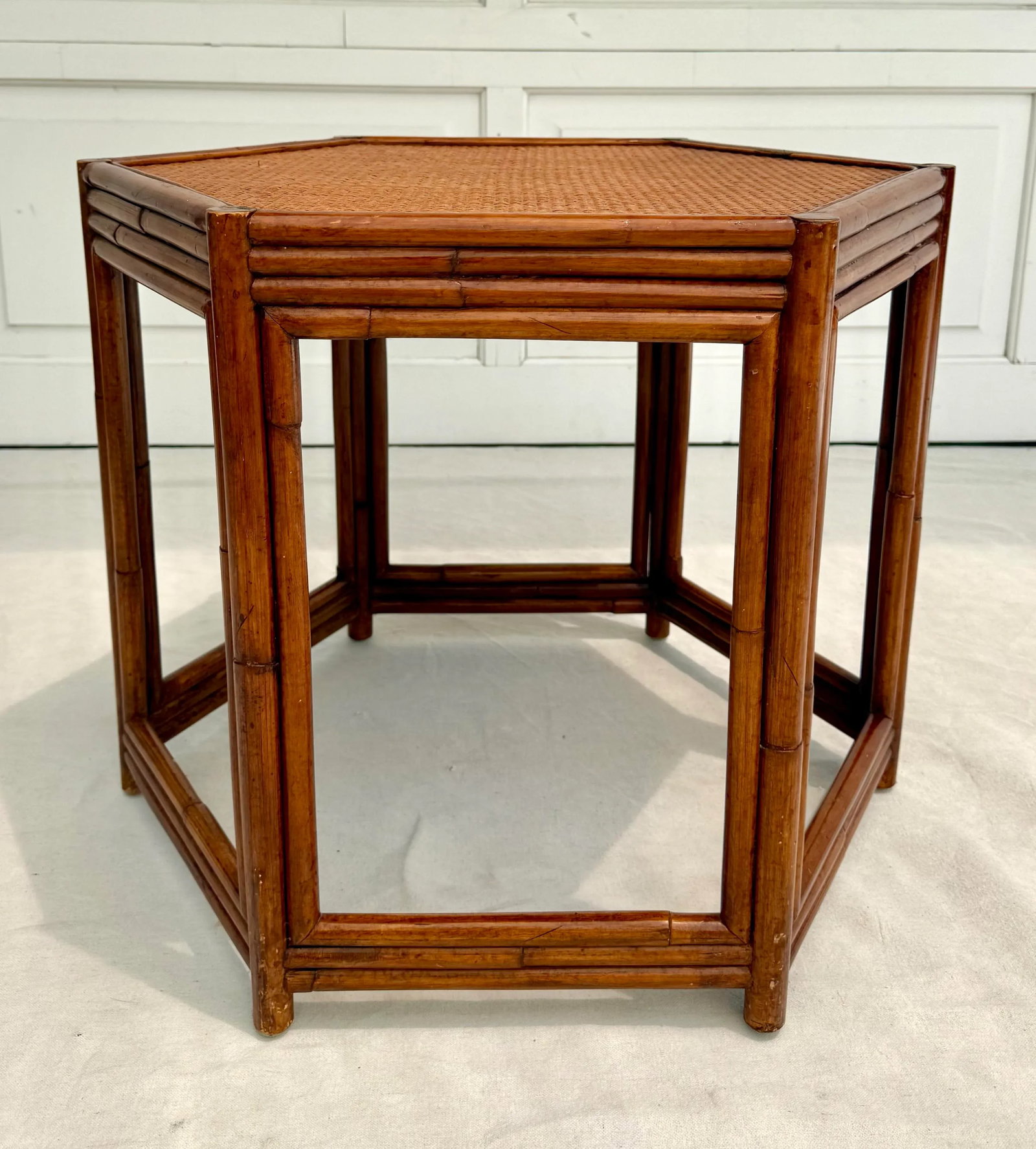Vintage Asian Chinoiserie Hexagon Faux Bamboo and Rattan Side Table - 2