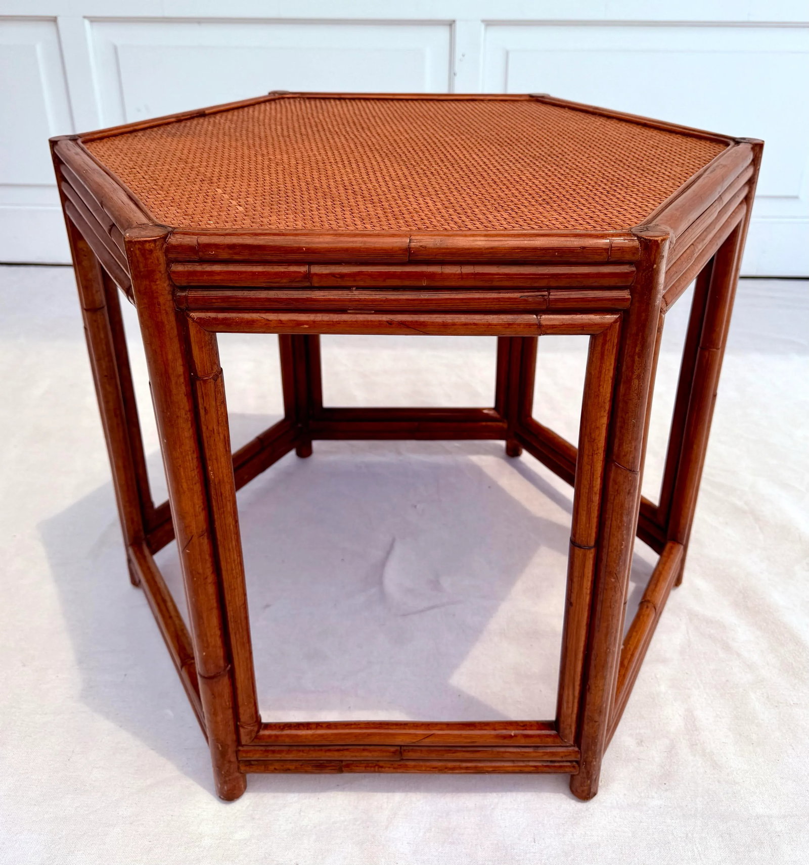 Vintage Asian Chinoiserie Hexagon Faux Bamboo and Rattan Side Table - 8