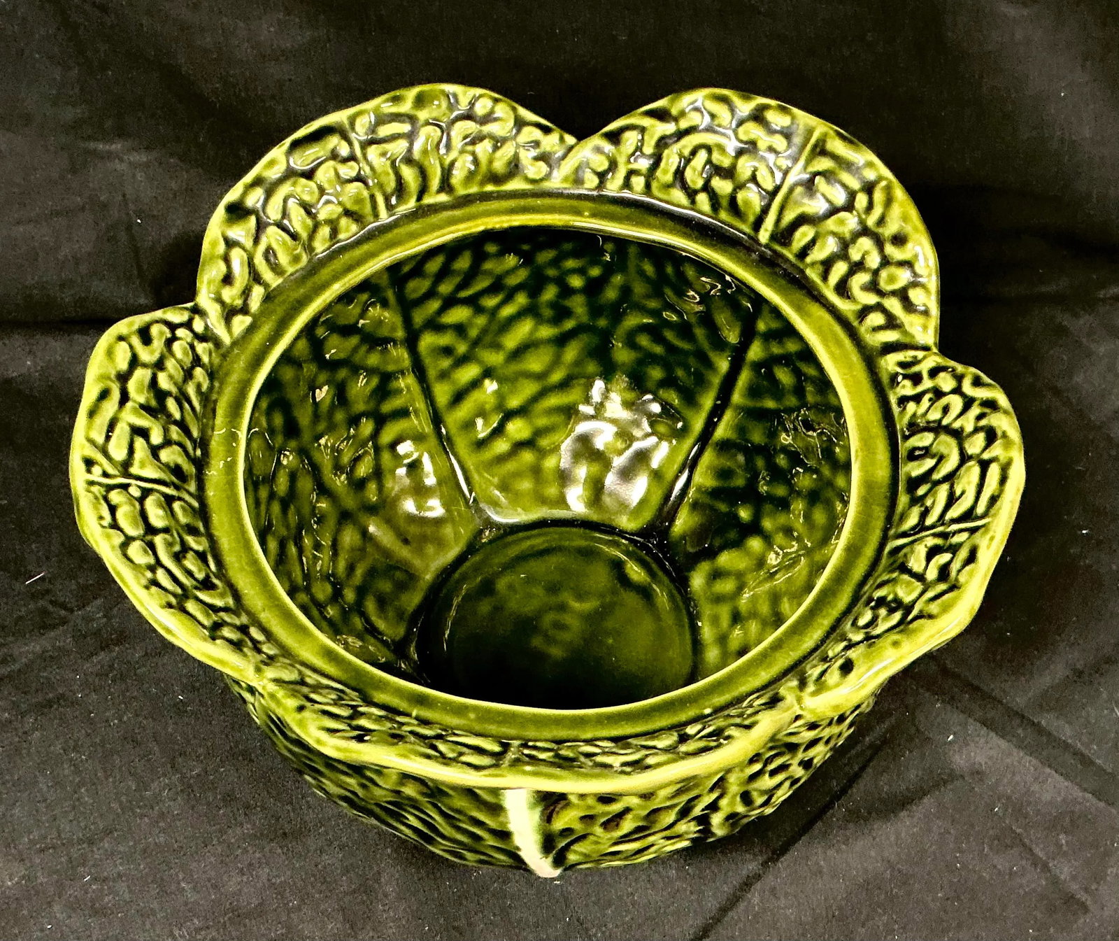 Majolica Cabbage Leaf Soup Tureen With Lid and Underplate - 6
