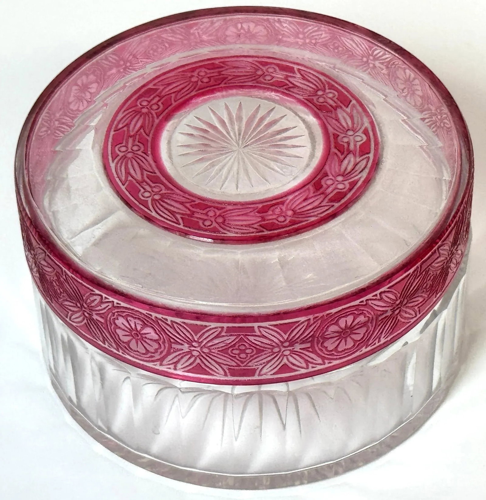 Val Saint Lambert (Atrib.) Red Floral Cut-to-Clear Crystal Table Box - 4