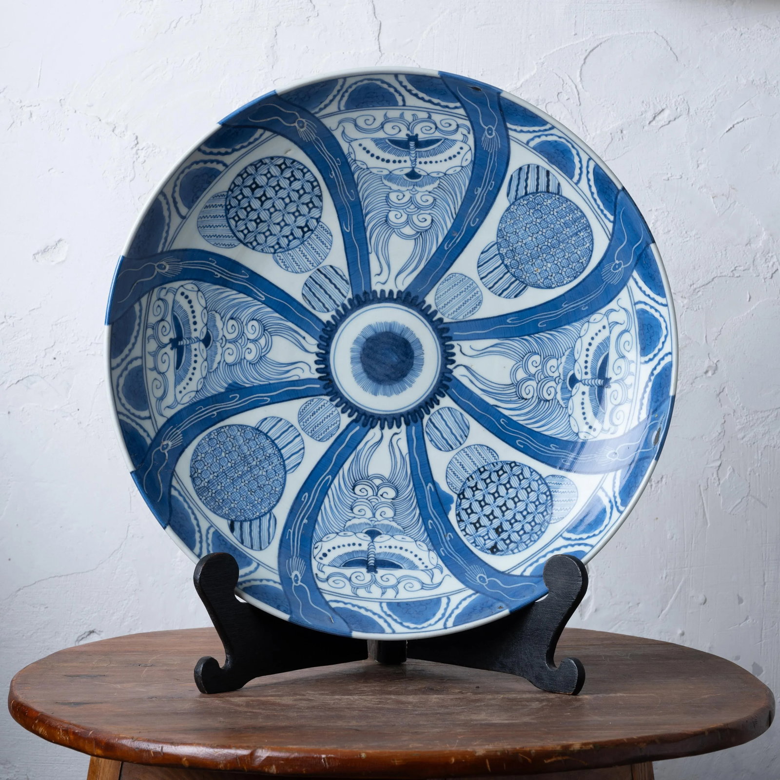 Japanese Edo Period Blue and White Charger, c.1800 - 2