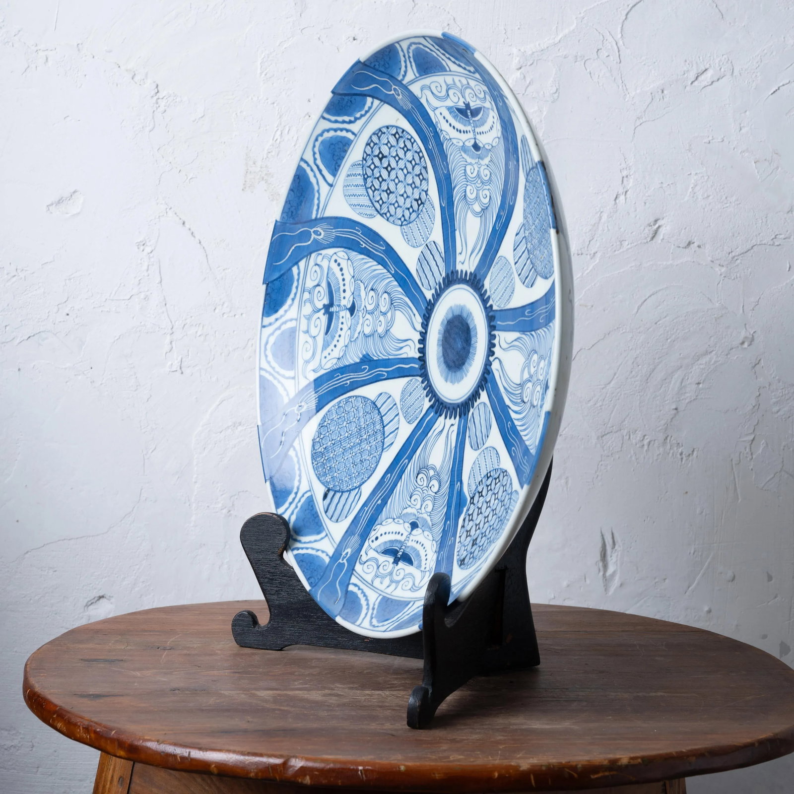 Japanese Edo Period Blue and White Charger, c.1800 - 4