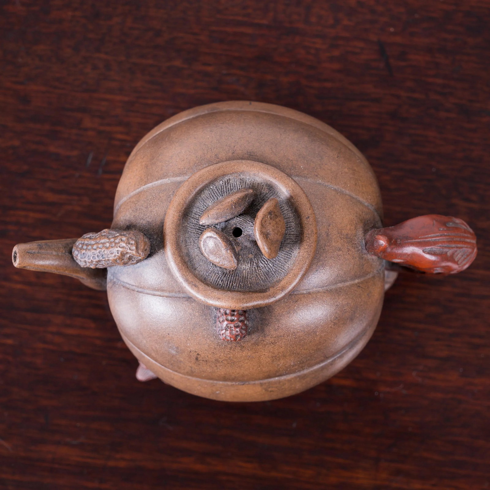 Yixing 'Hundred-Fruit' Teapot - 5