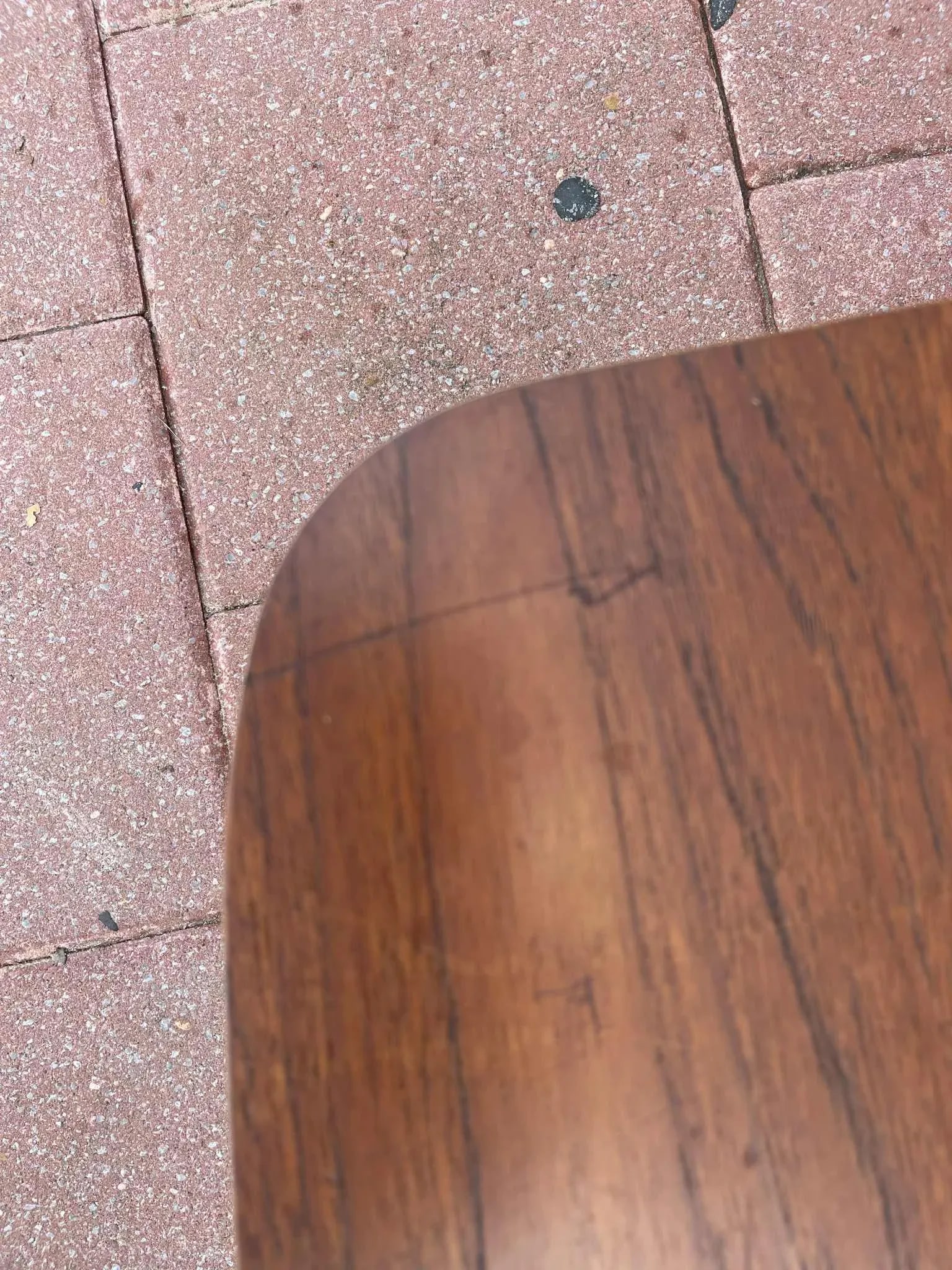 1960s Mid-Century Modern Coffee Table With Tapered Legs & Brass Accents - 5