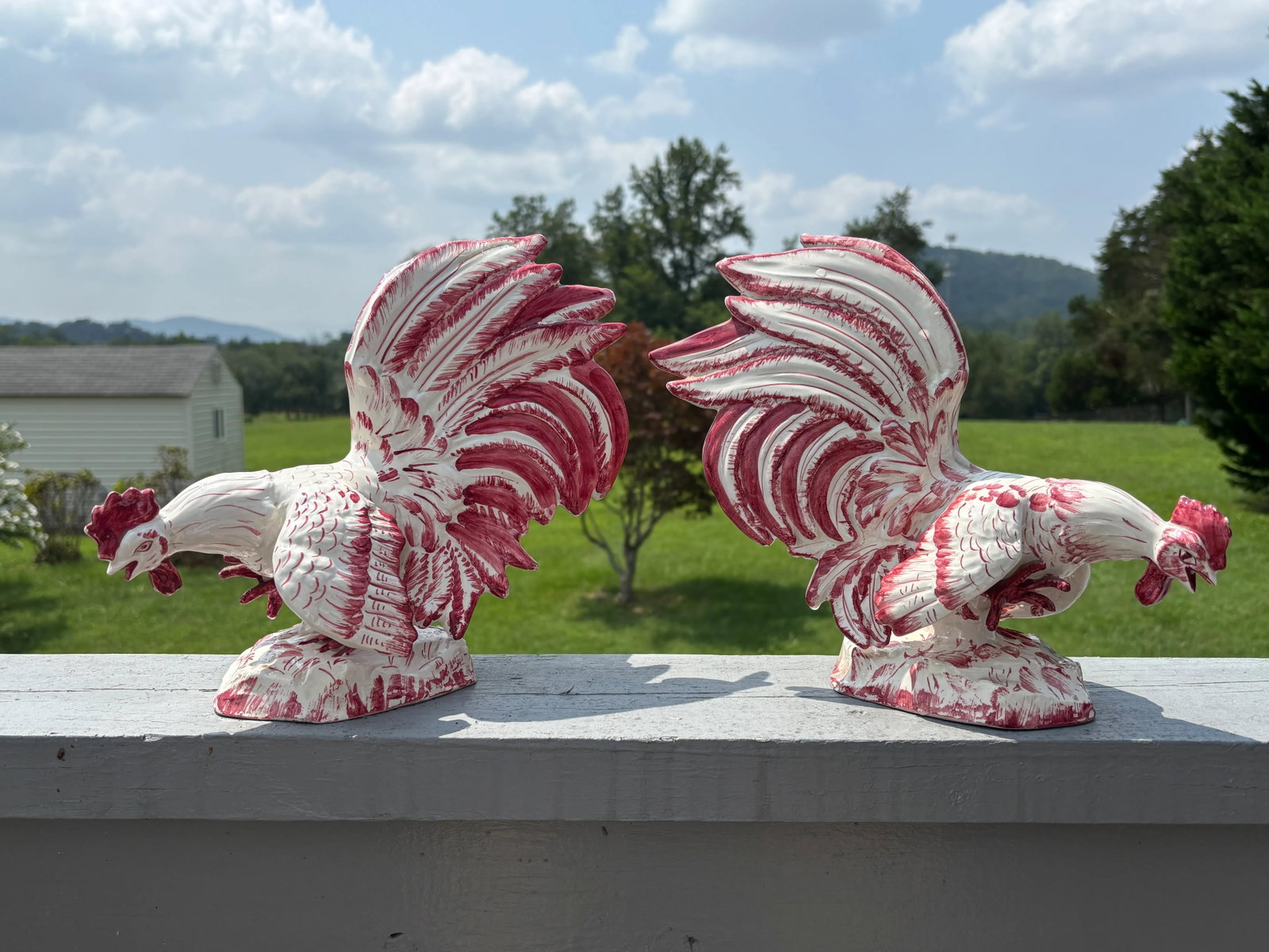 1970s Rose, and Italian - A Porcelain Pair of Roosters - 2