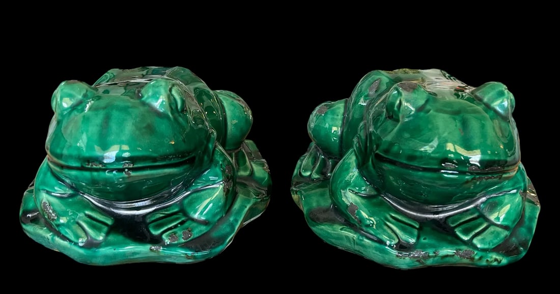 Vintage Glazed Green Ceramic Frogs on Lily Pad Bases Figural Statues - A Pair - 3