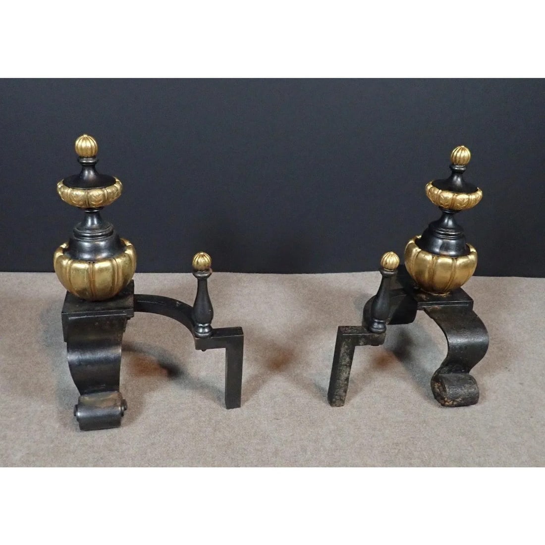 Pair of 19th-Century French Neoclassical Black and Gilt Chenets / Andirons - 3