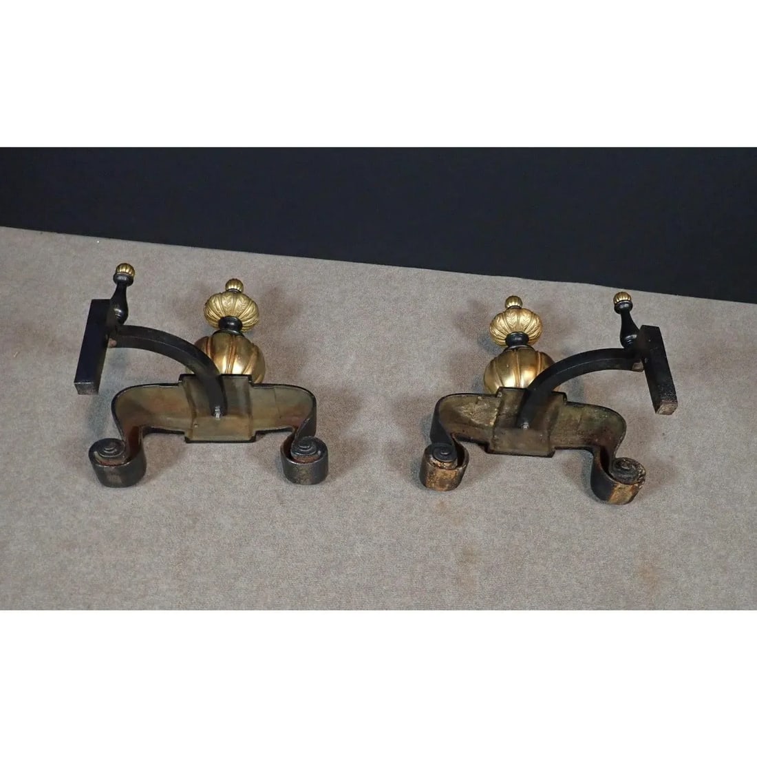 Pair of 19th-Century French Neoclassical Black and Gilt Chenets / Andirons - 8
