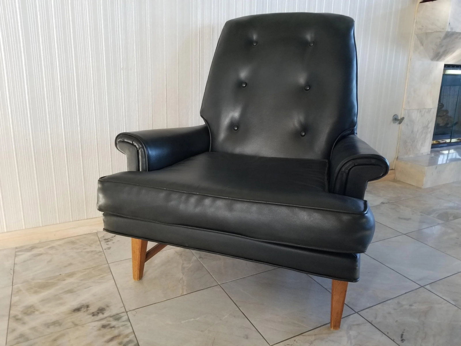 1950s Heritage Faux Leather Mahogany Lounge Chair - 2