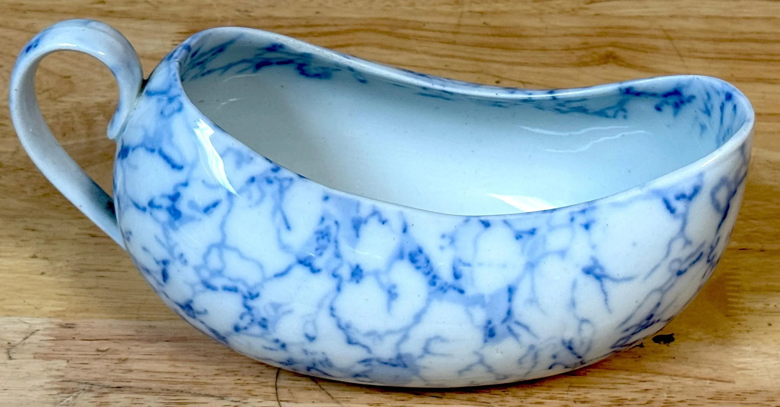 Rare 19th C. English Blue & White Marbleized Porcelain Bourdaloue - 4