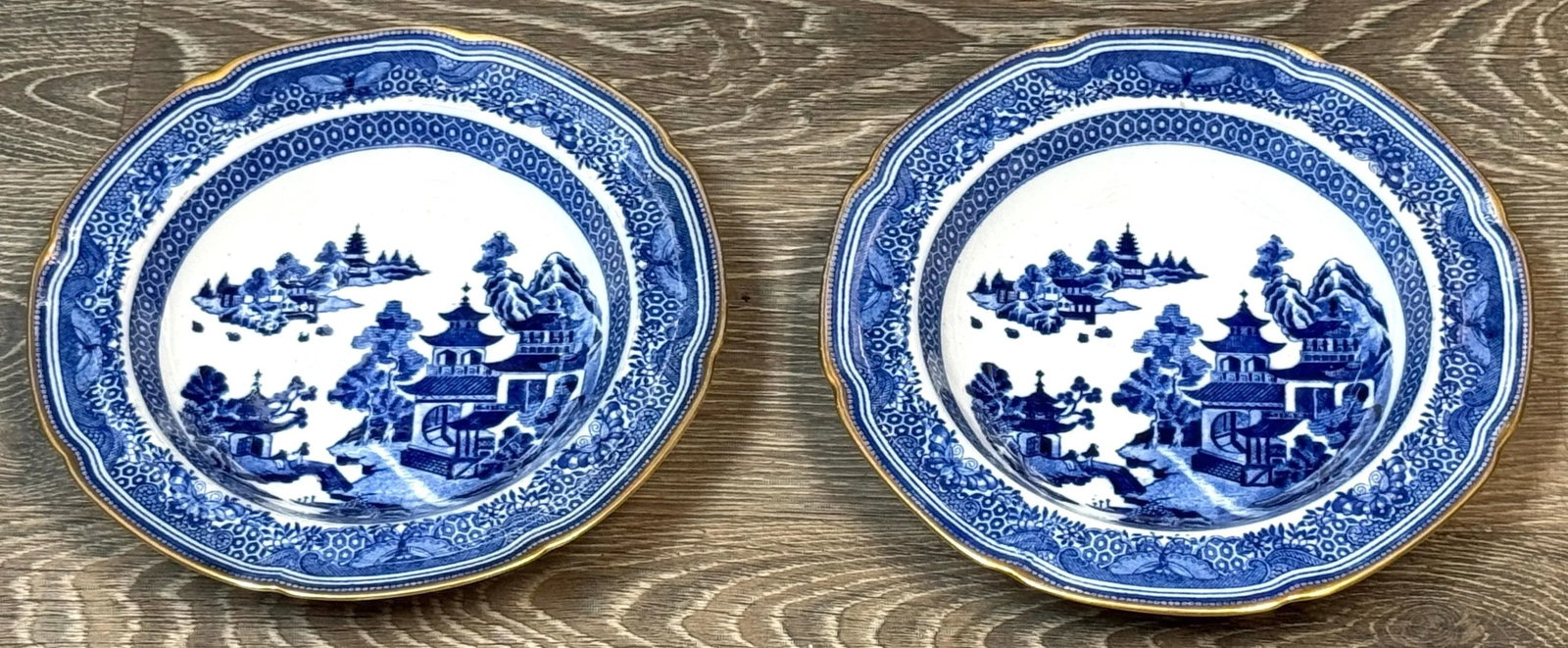 Pair of Early 19th Century Spode Blue and White "Pagoda" Stone China Bowls, 1825 - 4