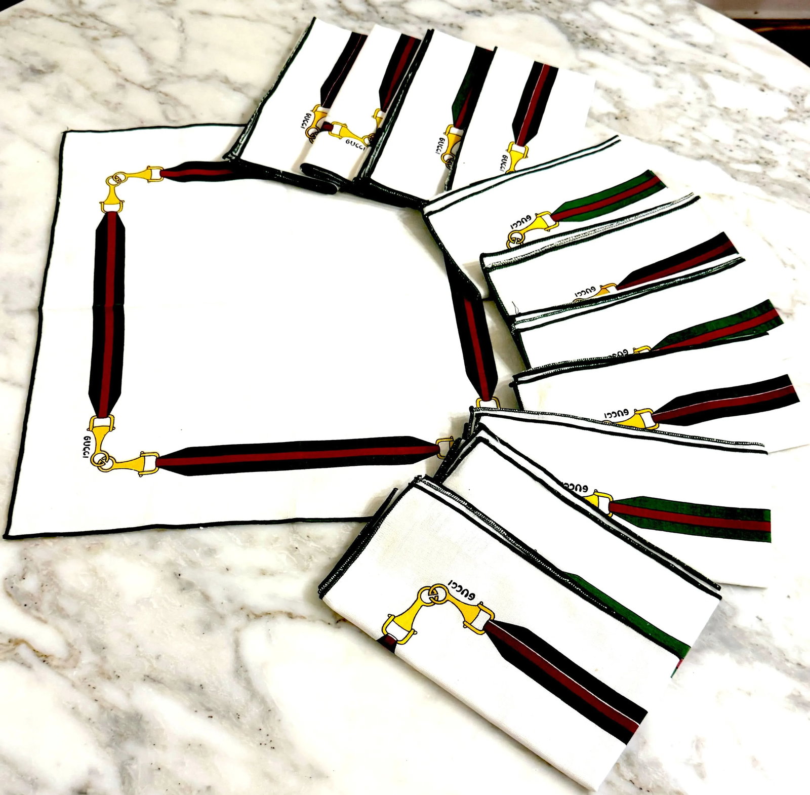 12 Vintage Aldo Gucci Equestrian Napkins with Horsebit Motif, Signed, 1980s - 4