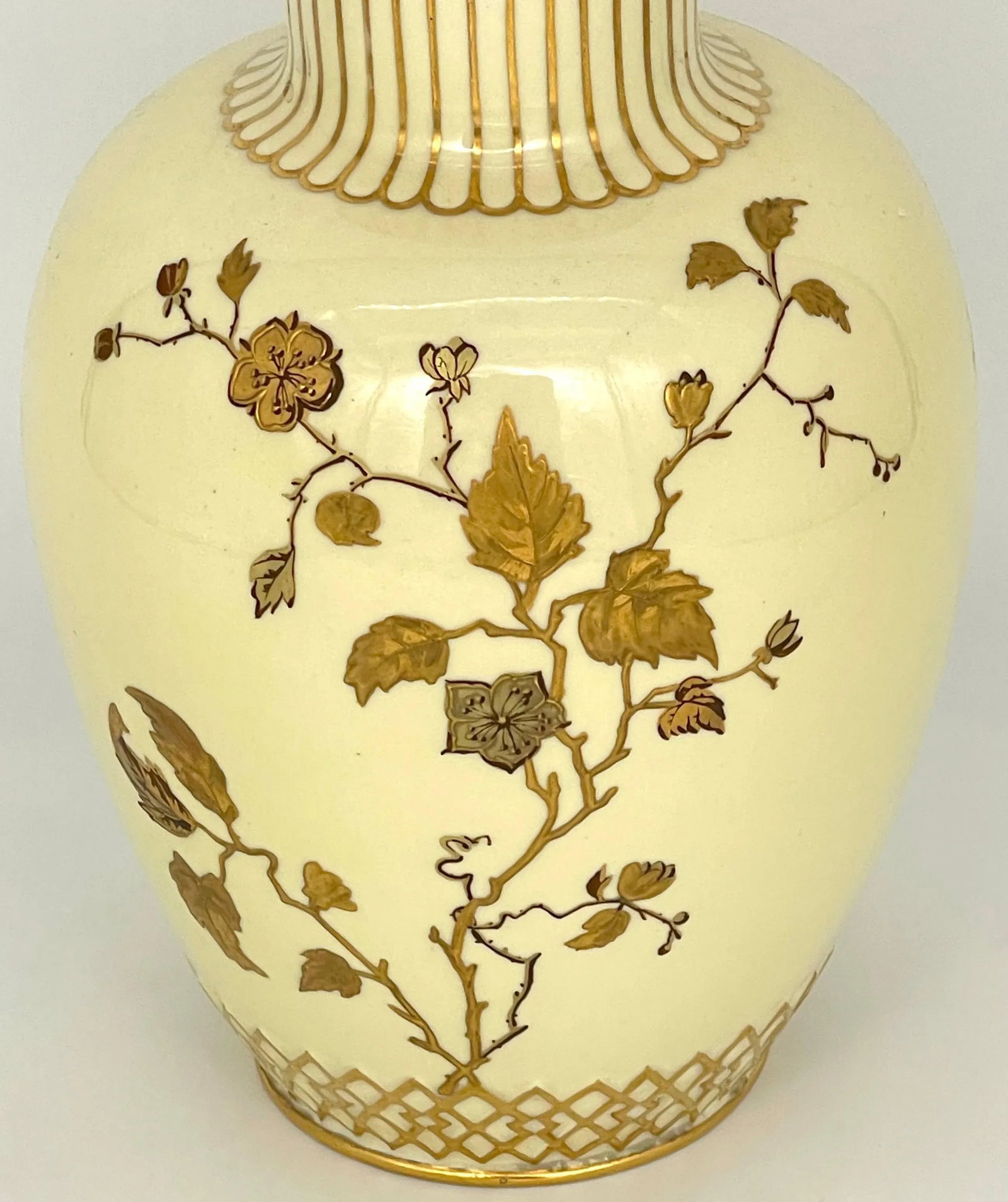 Royal Crown Derby Aesthetic Movement Gilt Potpourri Vase with Pierced Lid, 1892 - 10