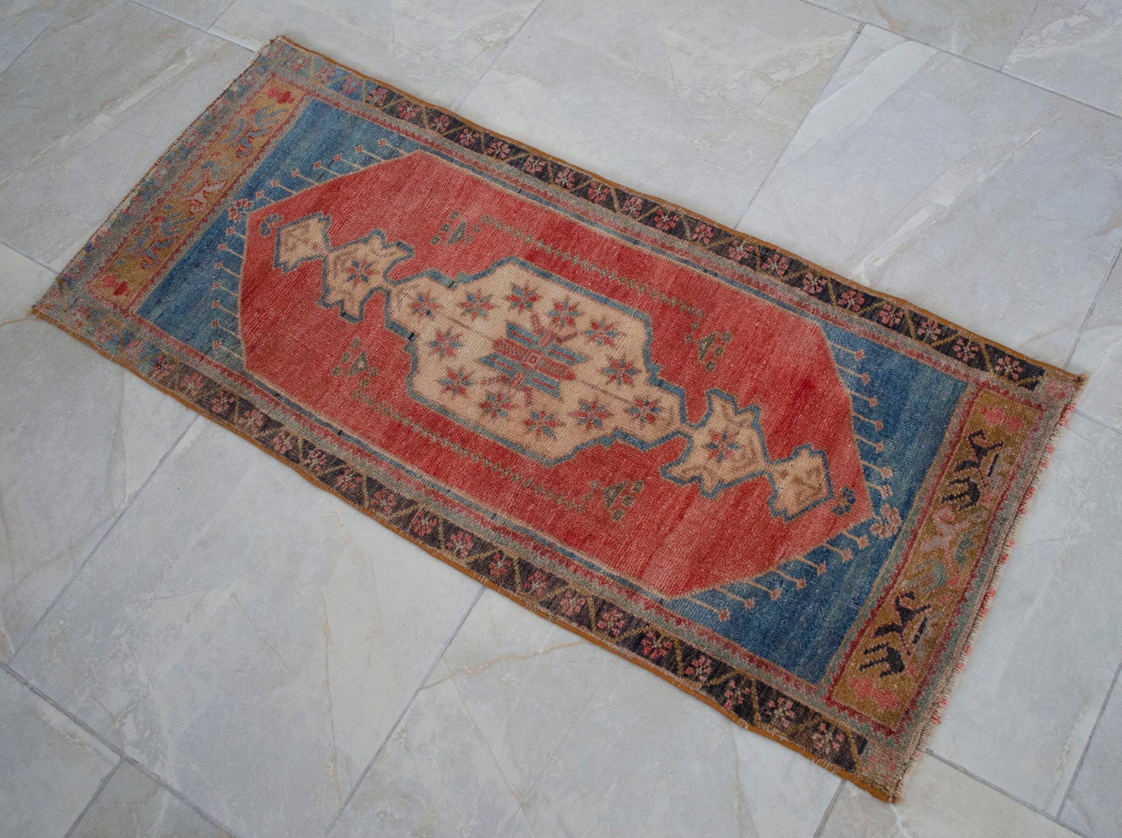 Hand Knotted Door Mat, Entryway Rug, Bath Mat, Kitchen Decor, Small Rug, Turkish Rug - 1"² - 9