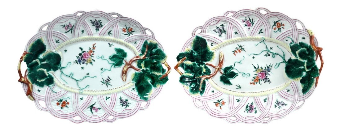 Worcester Porcelain Basket Leaf Dishes - A Pair (1 of 5)