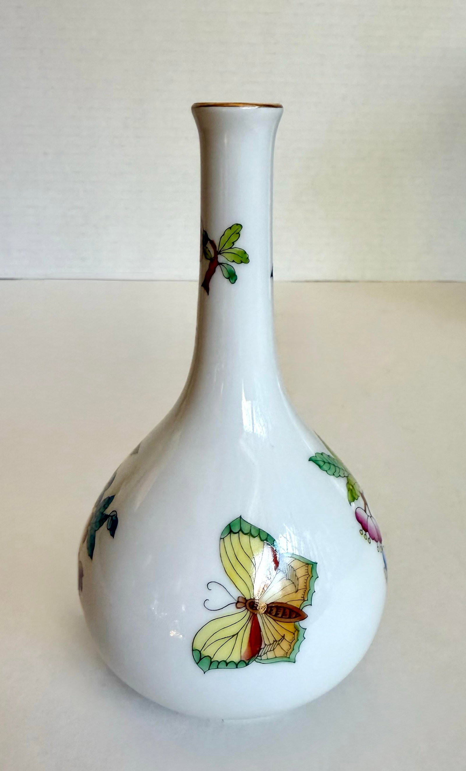 Herend Queen Victoria Hand-Painted Butterfly and Floral Porcelain Bud Vase - 2