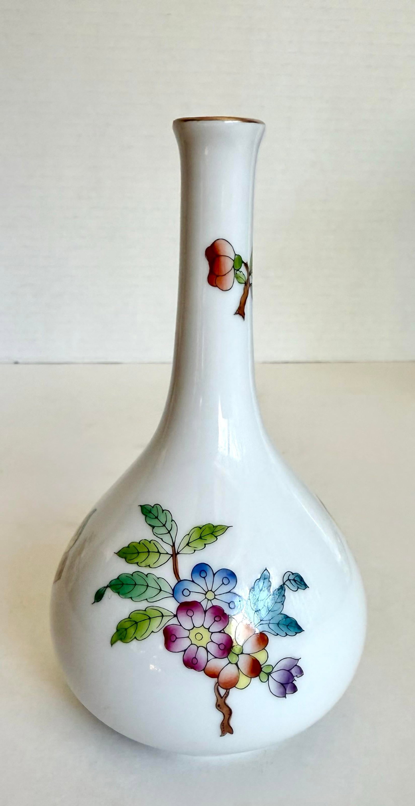 Herend Queen Victoria Hand-Painted Butterfly and Floral Porcelain Bud Vase - 4