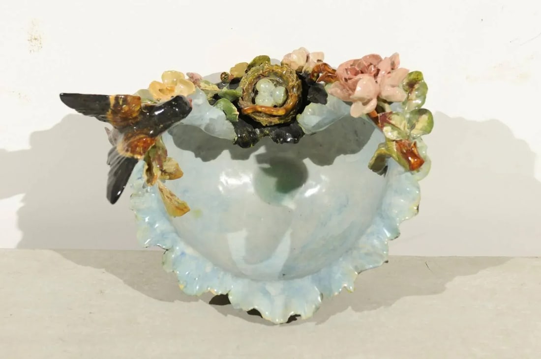 19th Century French Barbotine Covered Bowl with Bird and Bird Nest Décor - 4