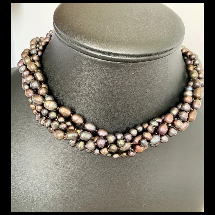 Late 20th Century Freshwater Peacock Pearl Necklace - 2