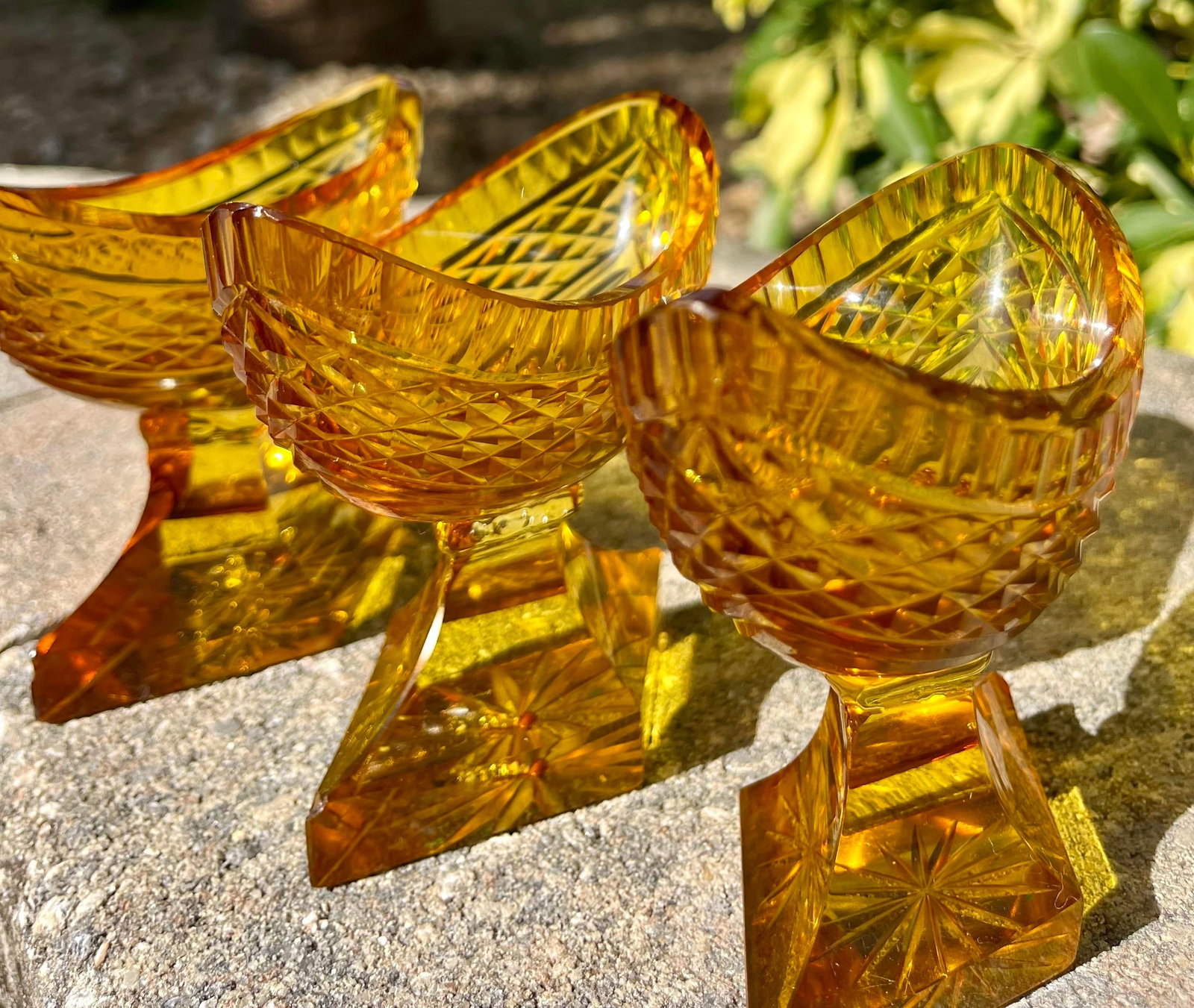(3) Antique Anglo-Irish Cut Crystal Amber Glass Salt Cellars - 4