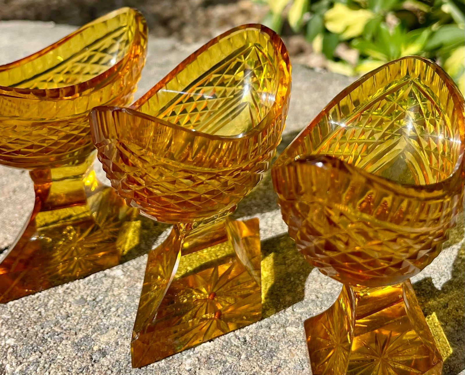 (3) Antique Anglo-Irish Cut Crystal Amber Glass Salt Cellars - 8