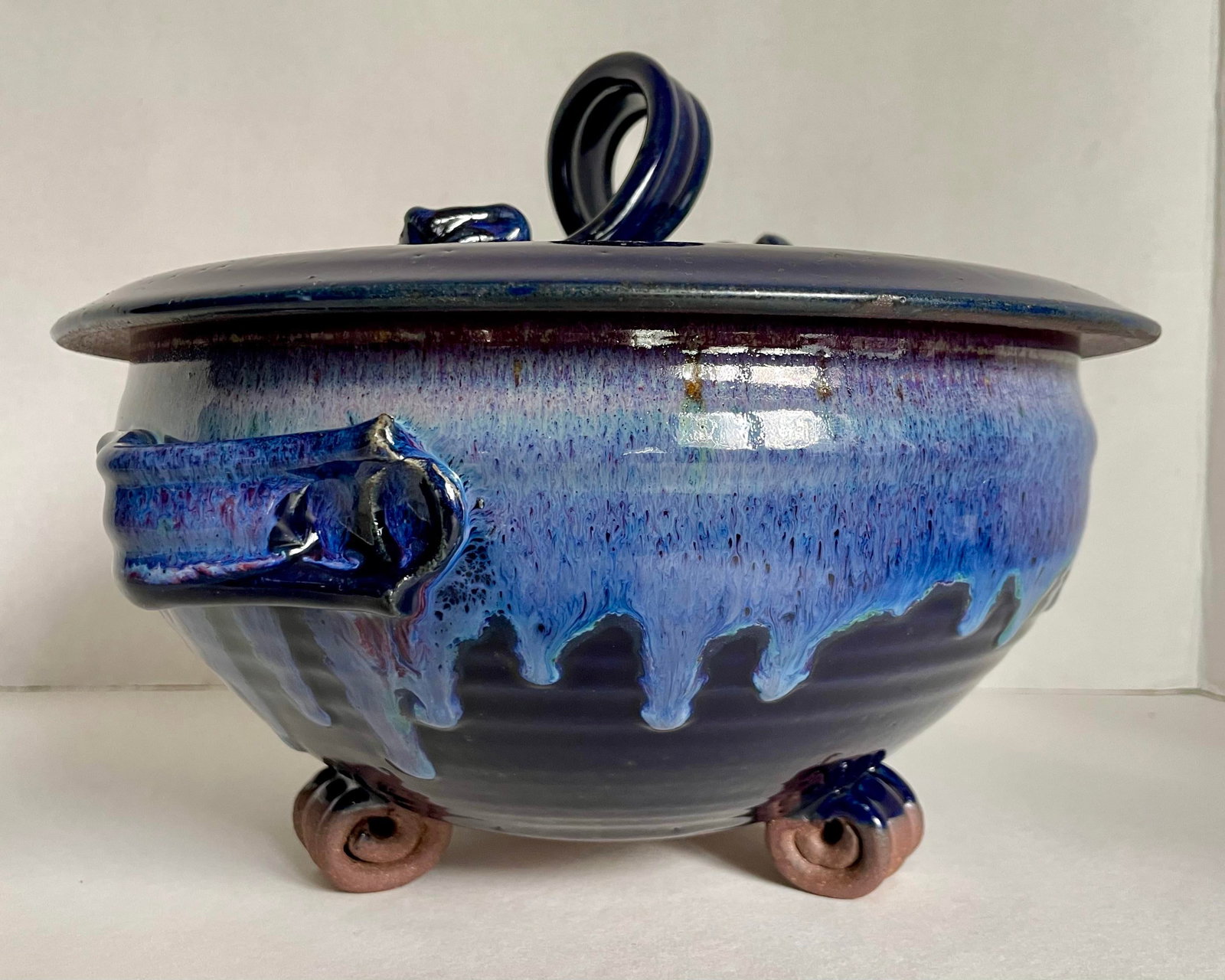 1970's Fabrile Studios Blue Glazed Lidded Pottery Dish - 10