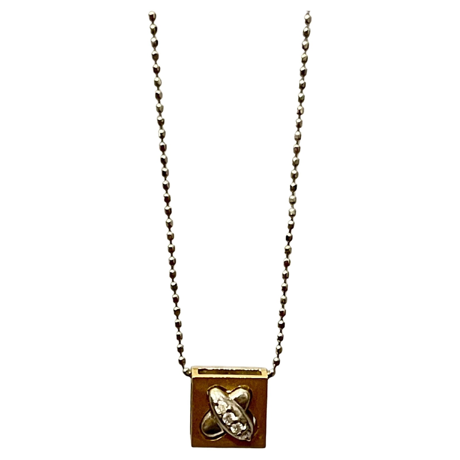 18 Karat Gold Pendant with White Diamond in White Platinum Chain - 17