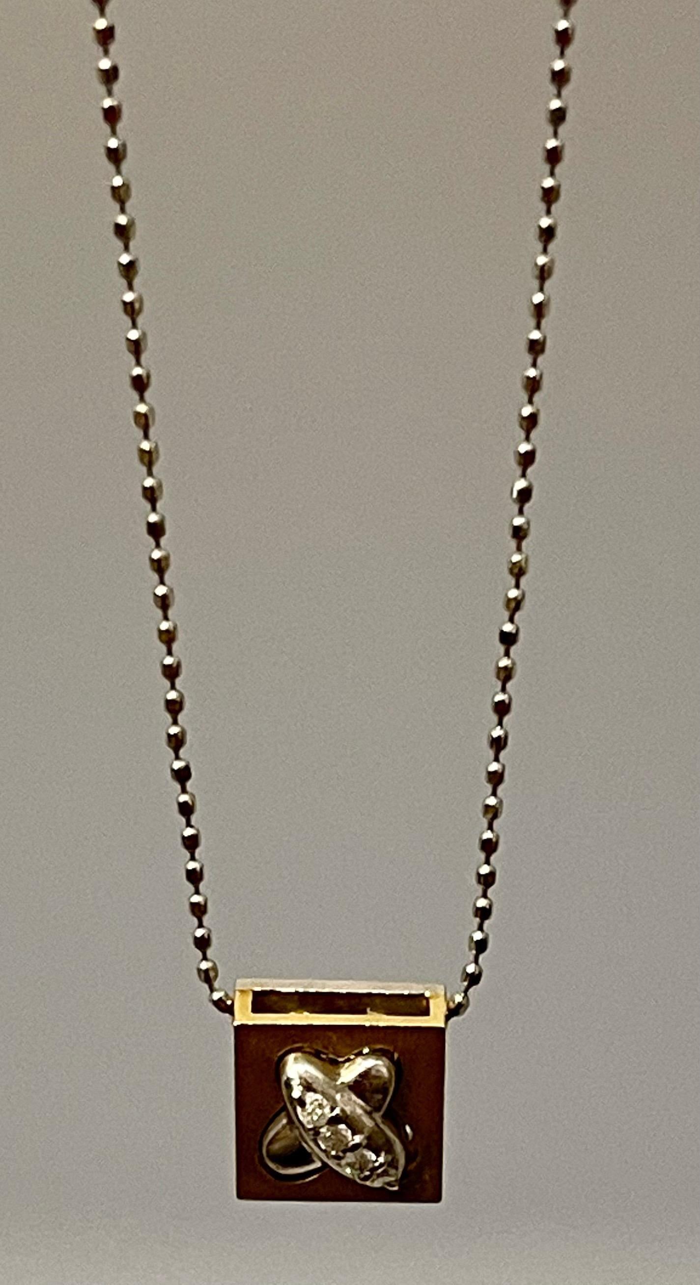 18 Karat Gold Pendant with White Diamond in White Platinum Chain - 3