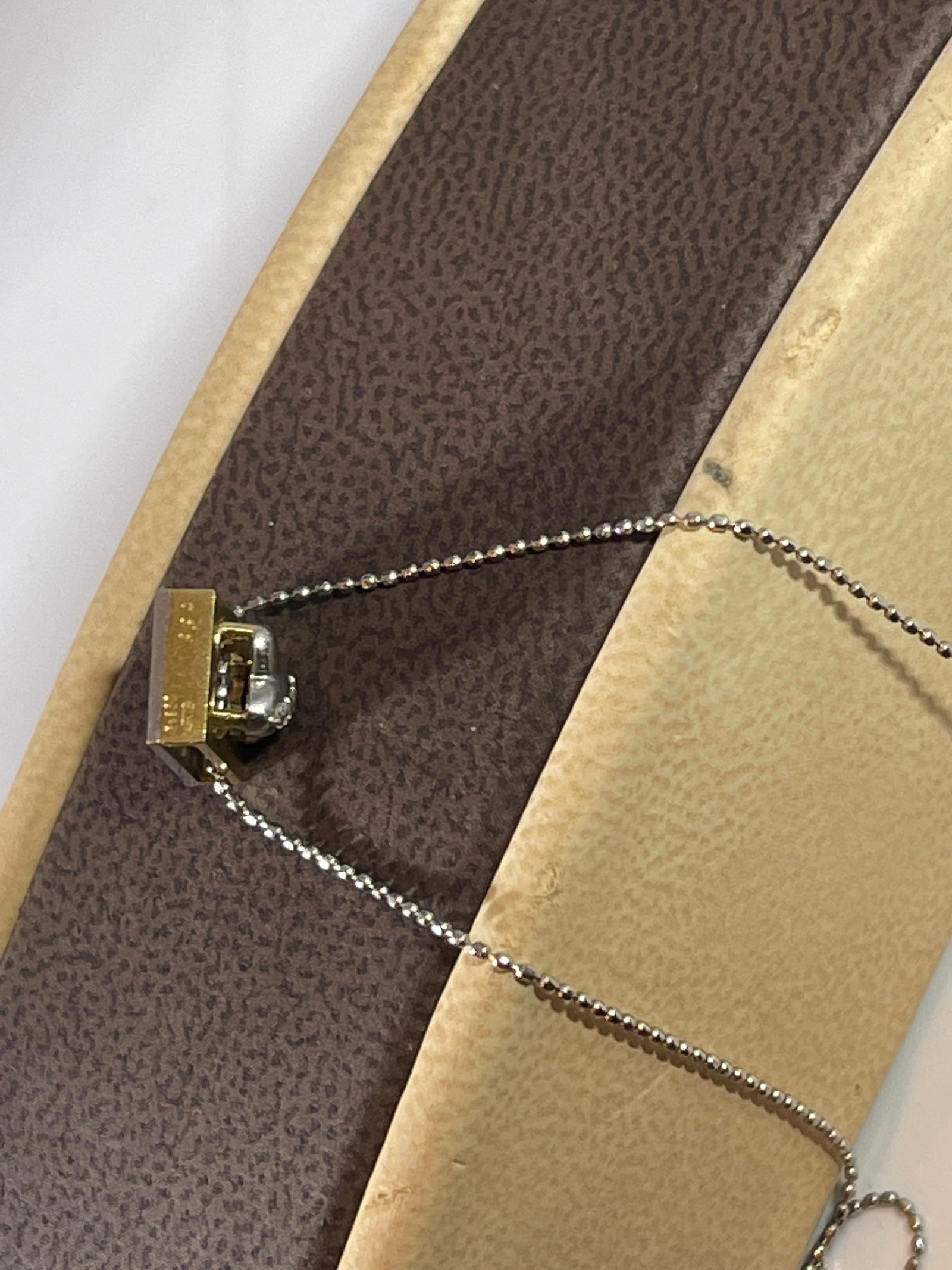 18 Karat Gold Pendant with White Diamond in White Platinum Chain - 7