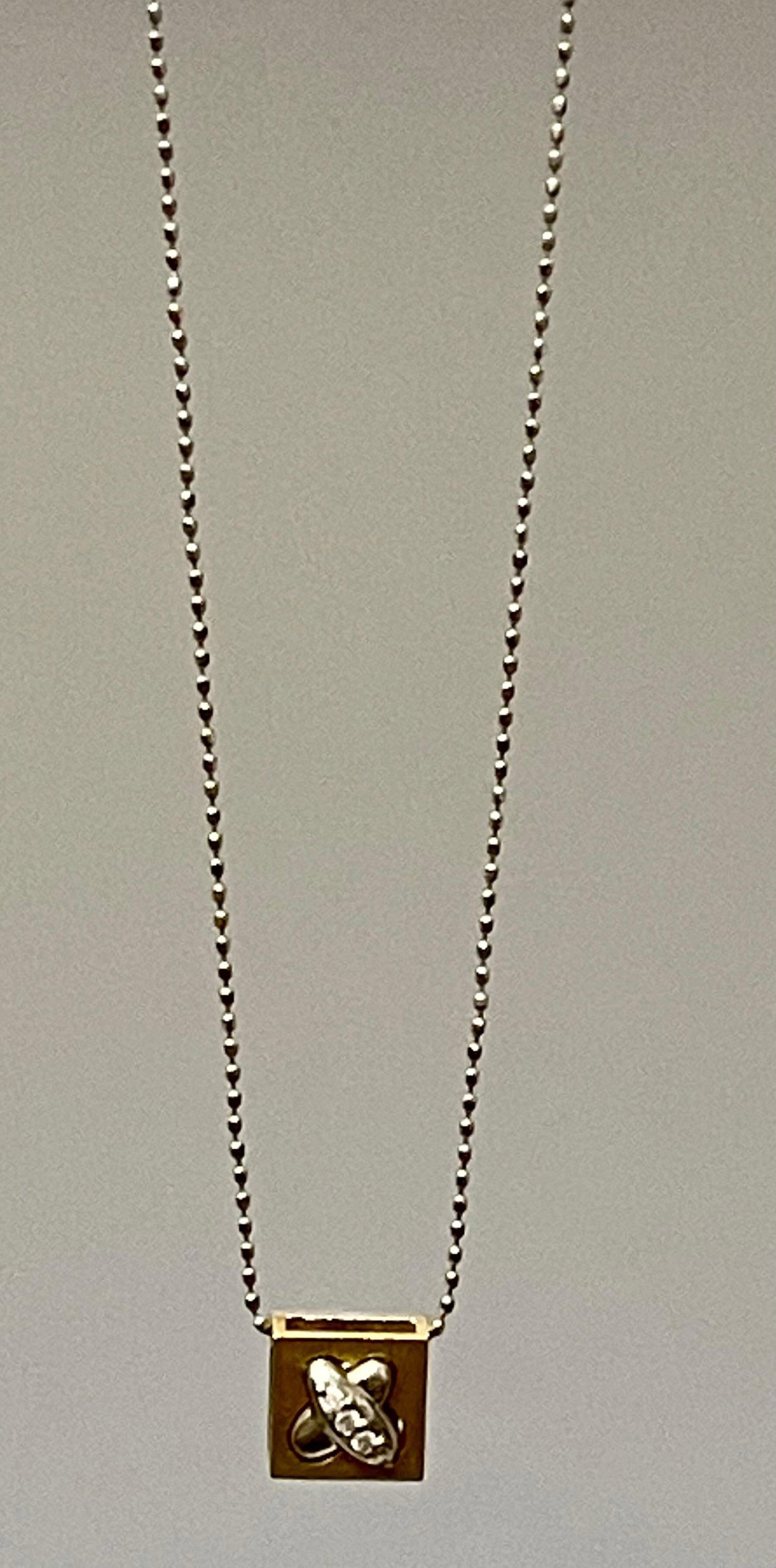 18 Karat Gold Pendant with White Diamond in White Platinum Chain - 8