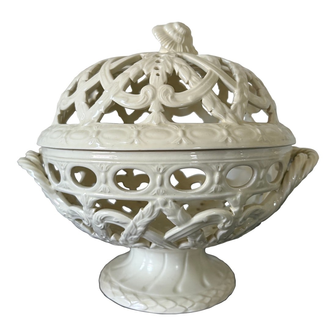Footed Orange Bowl & Lid Edme by Wedgwood, 20th Century: Footed Orange Bowl & Lid Edme by Wedgwood, 20th Century Condition: Alterations: Original Condition Unaltered Imperfections: Some Imperfections Condition Notes: Wear consistent with age and use