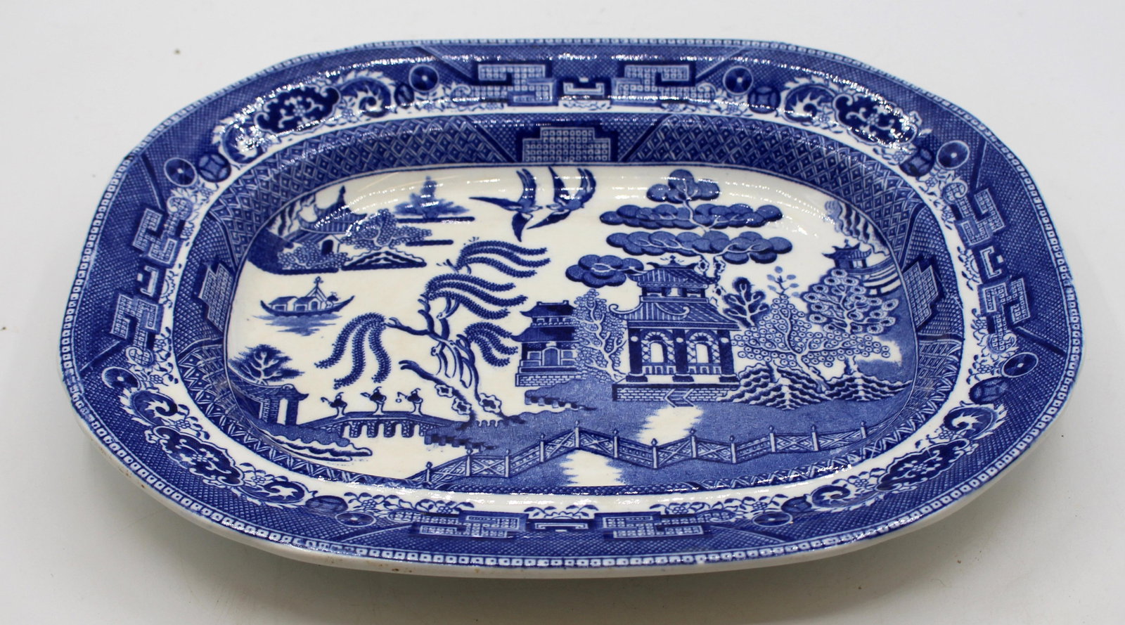 English C. 1900-1910 Wedgwood Blue Willow Pattern Platter - 3