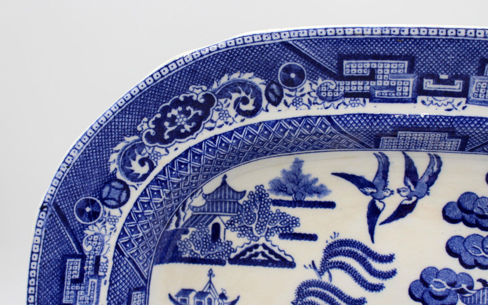 English C. 1900-1910 Wedgwood Blue Willow Pattern Platter - 5