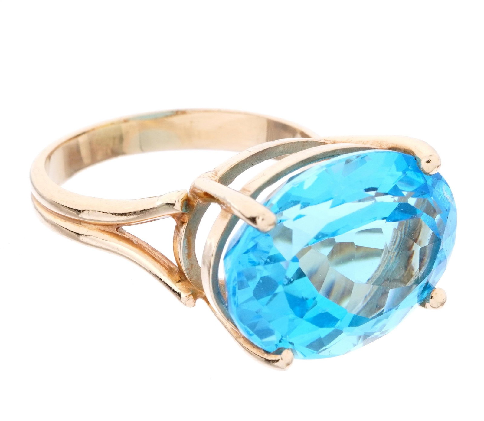 14k Gold Oval Blue Topaz Cocktail Ring - 6