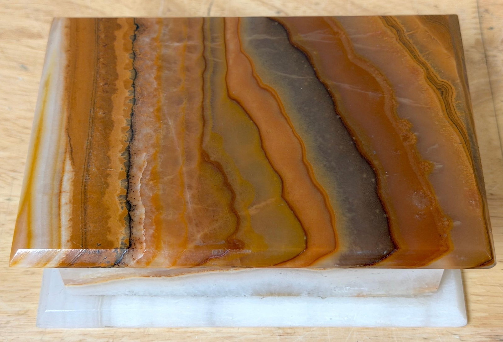 Italian Specimen Agate and Alabaster Hinged Table Box, Circa 1950s - 11