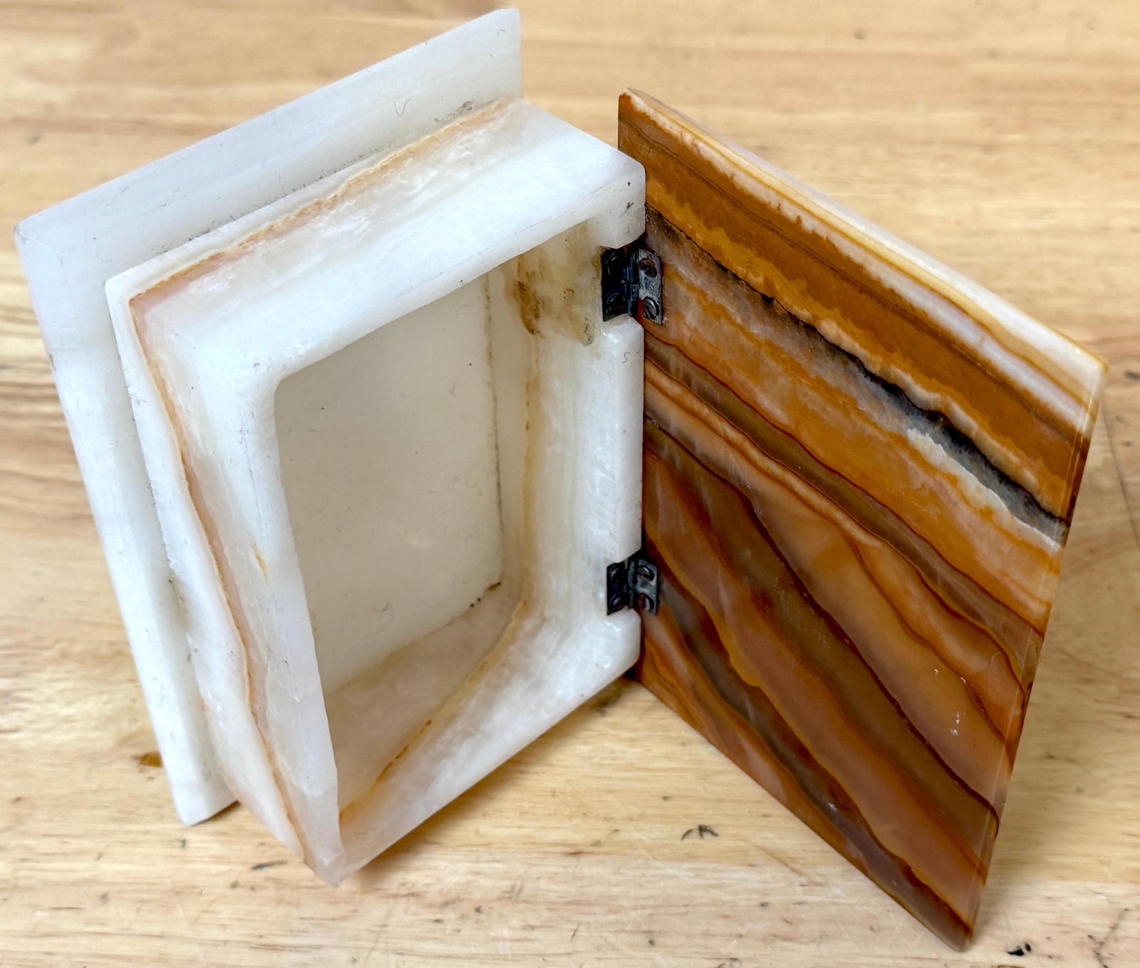 Italian Specimen Agate and Alabaster Hinged Table Box, Circa 1950s - 3