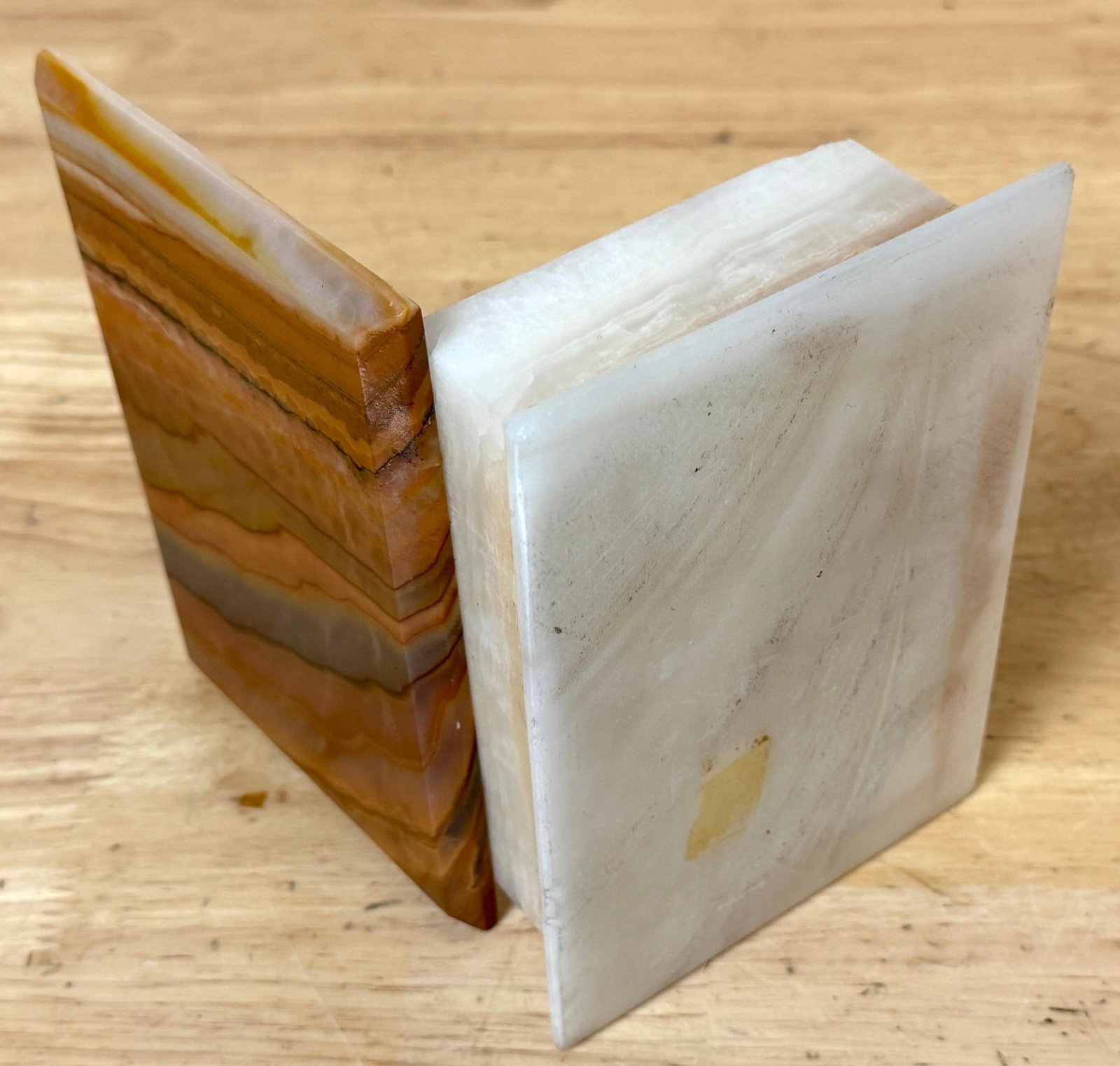 Italian Specimen Agate and Alabaster Hinged Table Box, Circa 1950s - 4