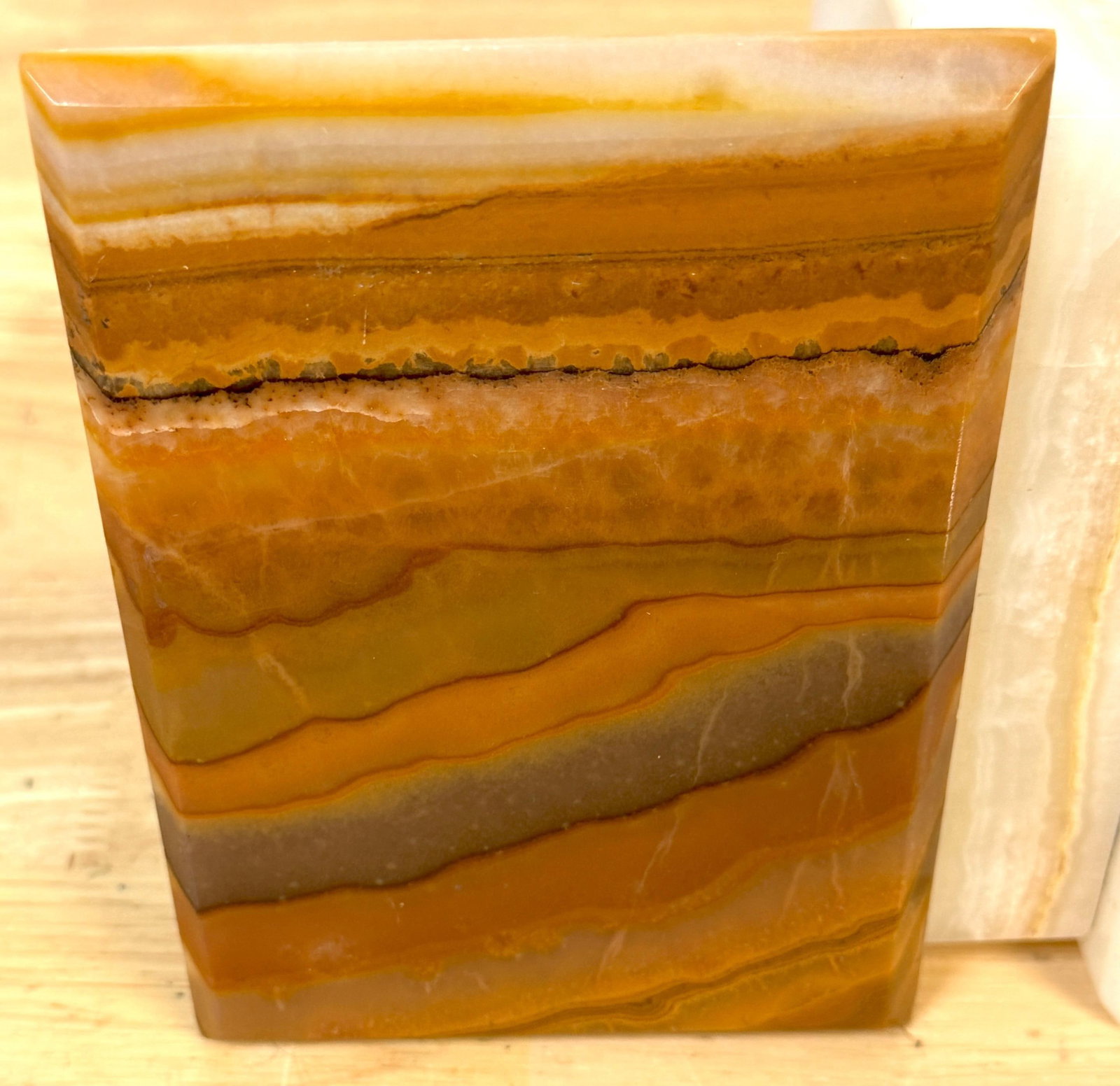 Italian Specimen Agate and Alabaster Hinged Table Box, Circa 1950s - 5