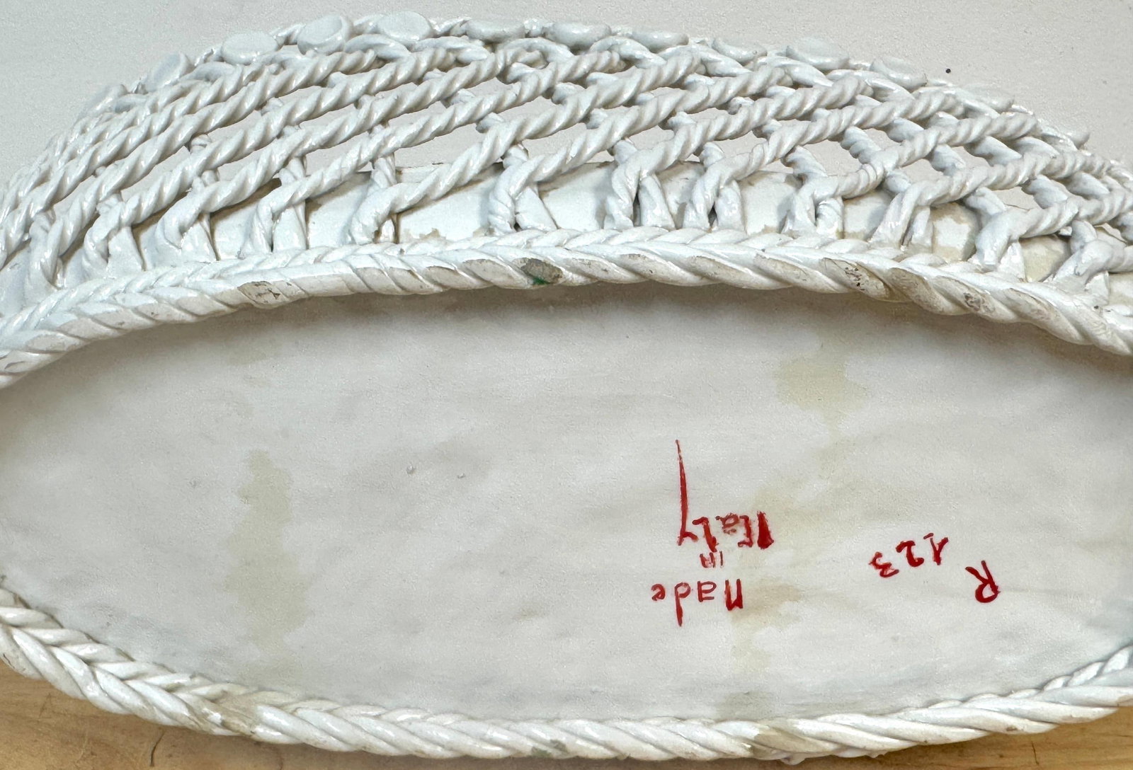 Italian Creamware, in White Rope-Twist Oval Centerpiece Basket, Mid-20th Century - 17
