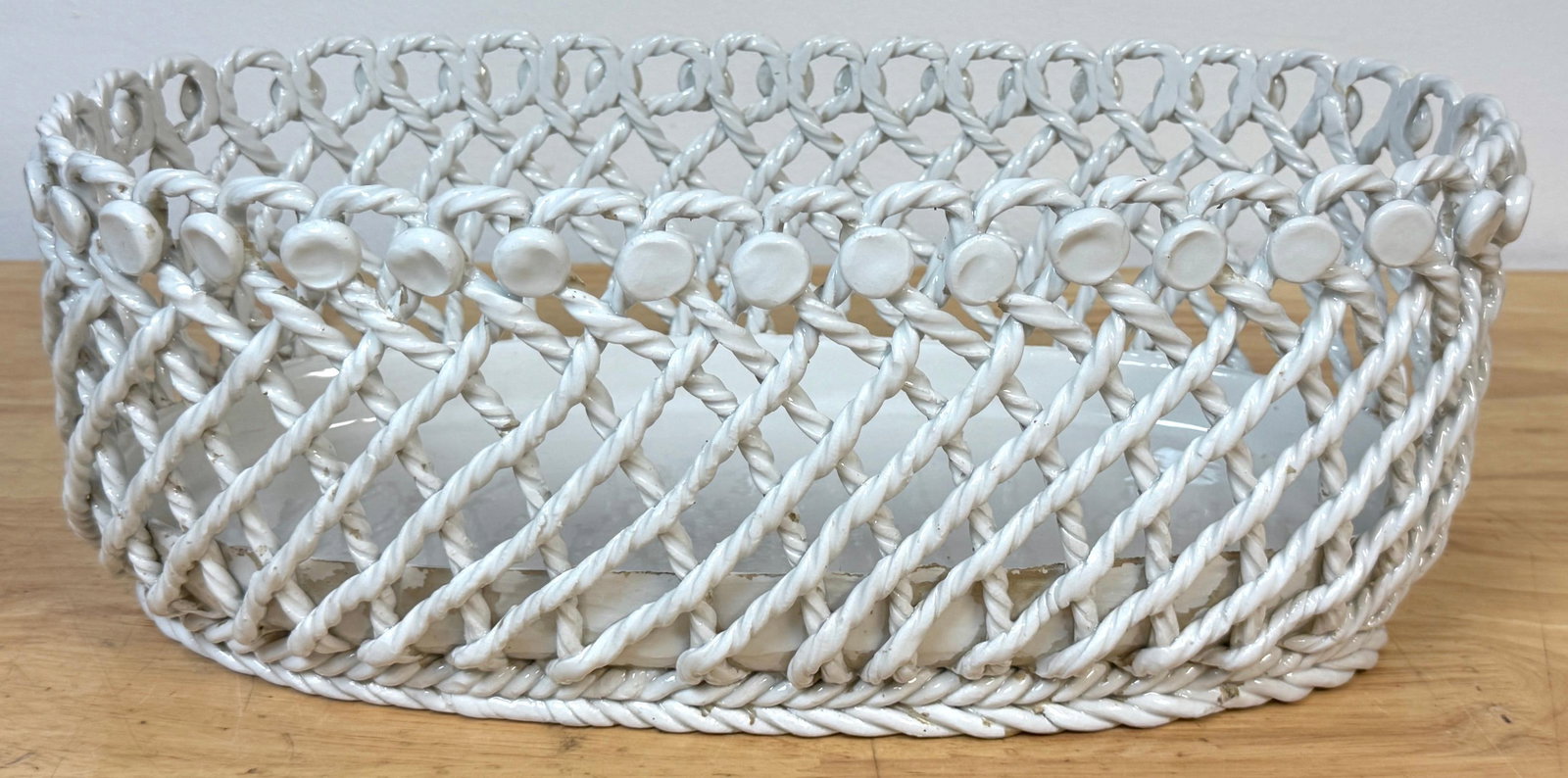 Italian Creamware, in White Rope-Twist Oval Centerpiece Basket, Mid-20th Century - 2