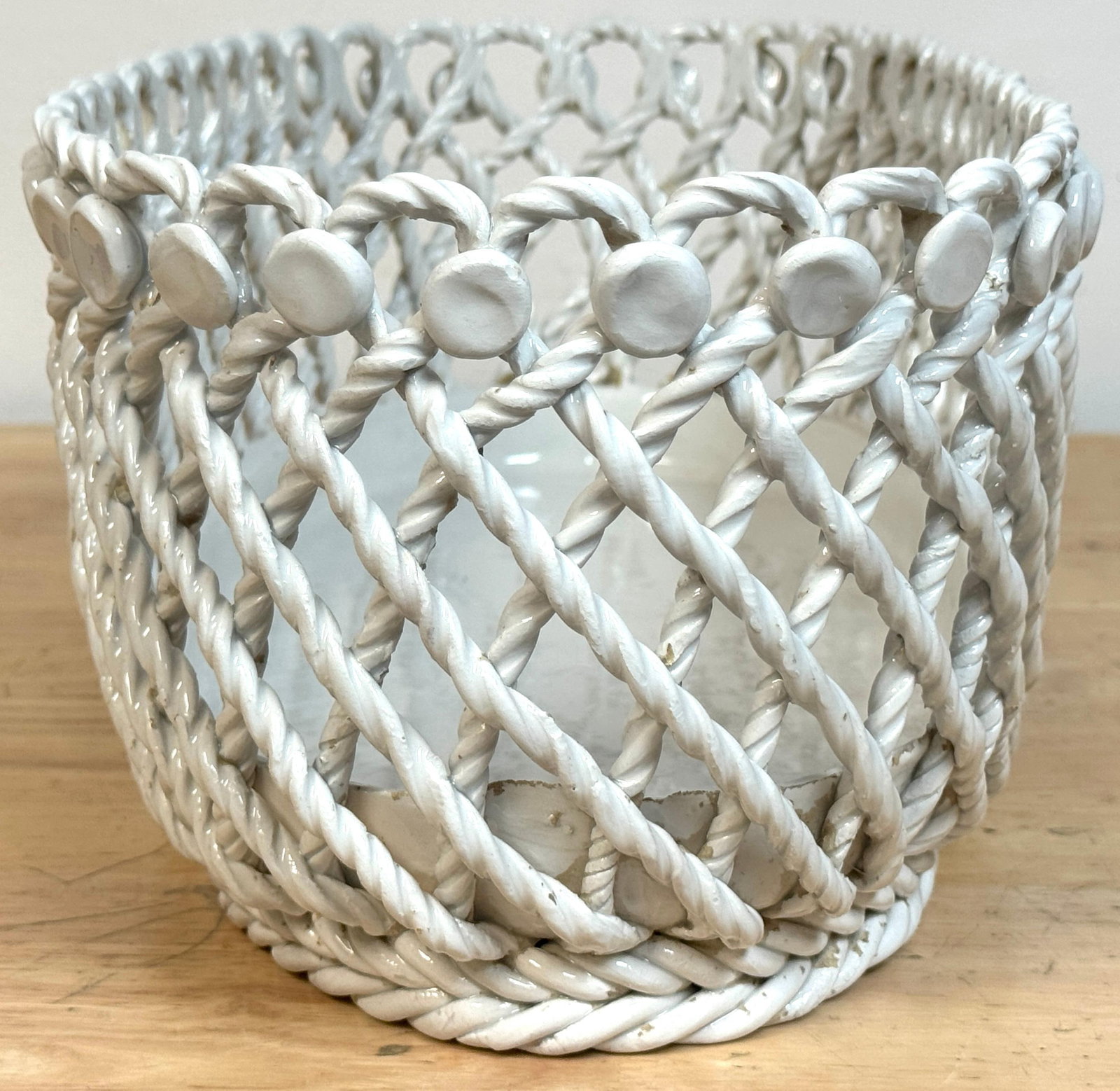 Italian Creamware, in White Rope-Twist Oval Centerpiece Basket, Mid-20th Century - 8