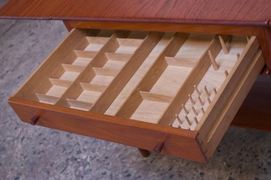 Hans Wegner for Andreas Tuck Model AT33 Drop-Leaf Sewing Table in Teak - 8