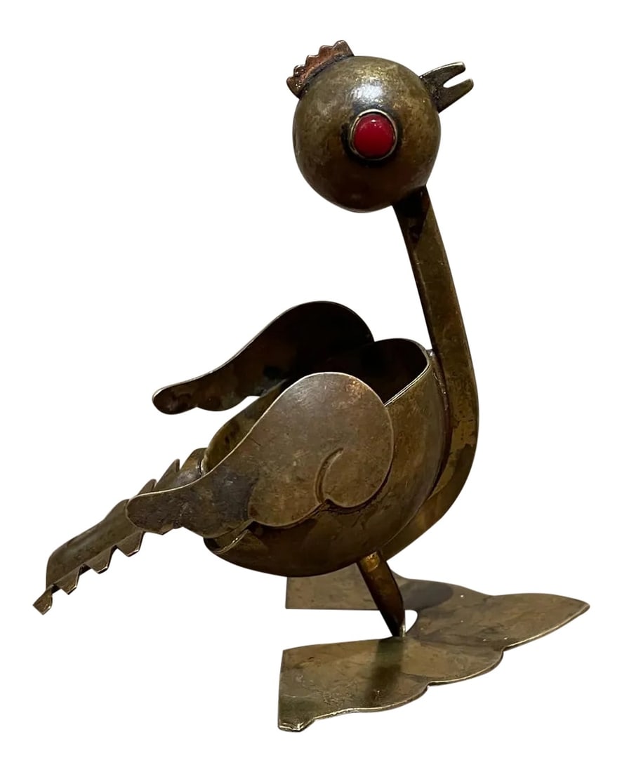 1960s Los Castillo Brass Big Bird Ashtray: Cute big bird brass ashtray + darling red eye stone Mexico vintage style Arthur Court designs 1970s glamour. Maker stamped hard to read In the Style of Los Castillo Measures: 4 H x 3 D x 2 W inches Pr