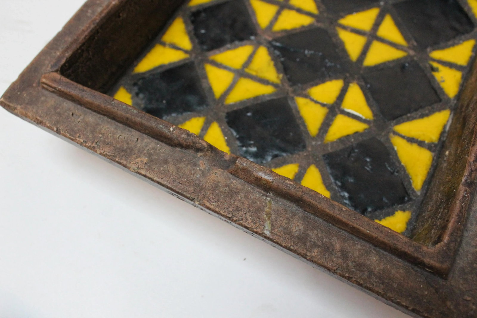 Italian Modern Ceramic Ashtray With Diamond Motif Designed by Aldo Londi for Bitossi - 10
