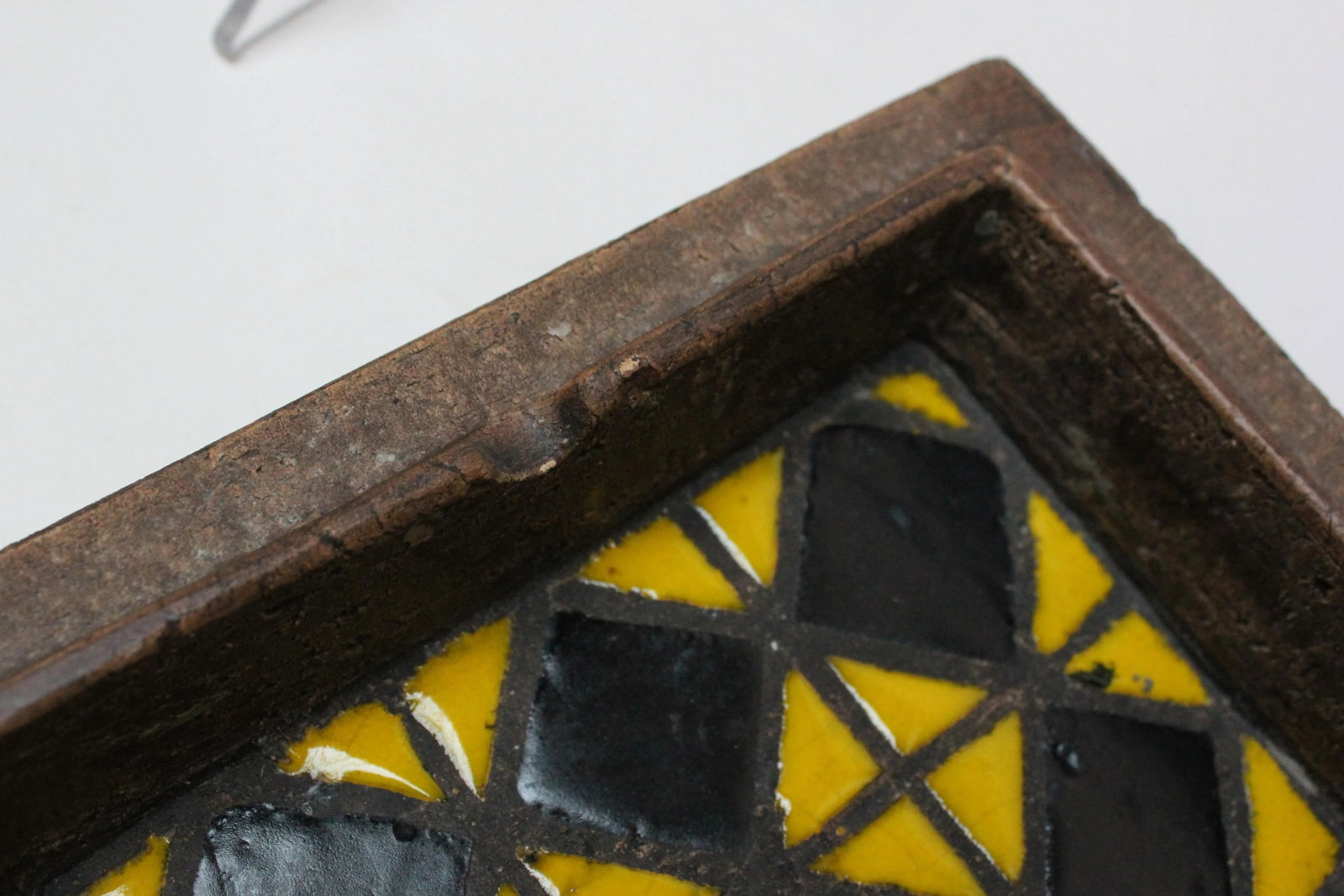 Italian Modern Ceramic Ashtray With Diamond Motif Designed by Aldo Londi for Bitossi - 11