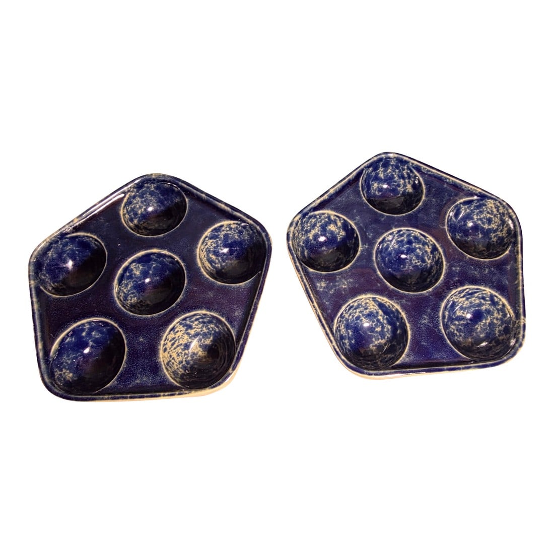 Pair of Bennington Blue Agate Escargot Dishes: Bennington Pottery blue agateware escsrgot dishes with six holes each. Condition: Alterations: Original Condition Unaltered Imperfections: Some Imperfections Condition Notes: Great condition