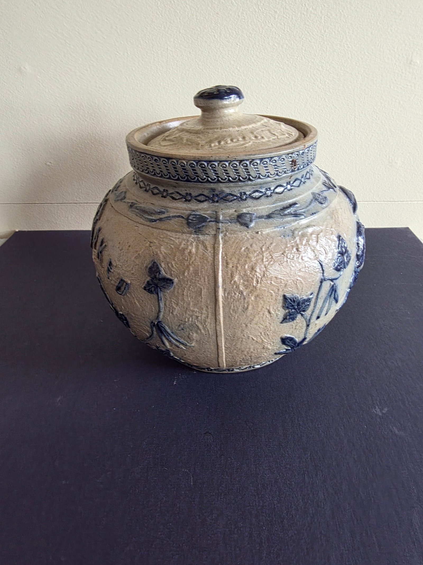 Stoneware Boston Baked Beans Pot - 8
