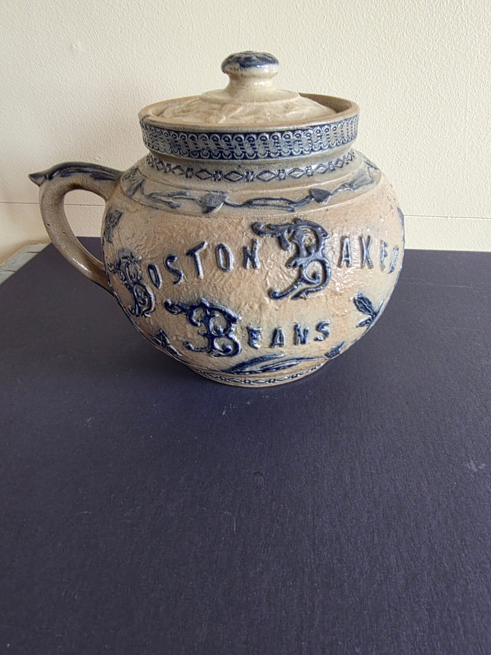Stoneware Boston Baked Beans Pot - 9