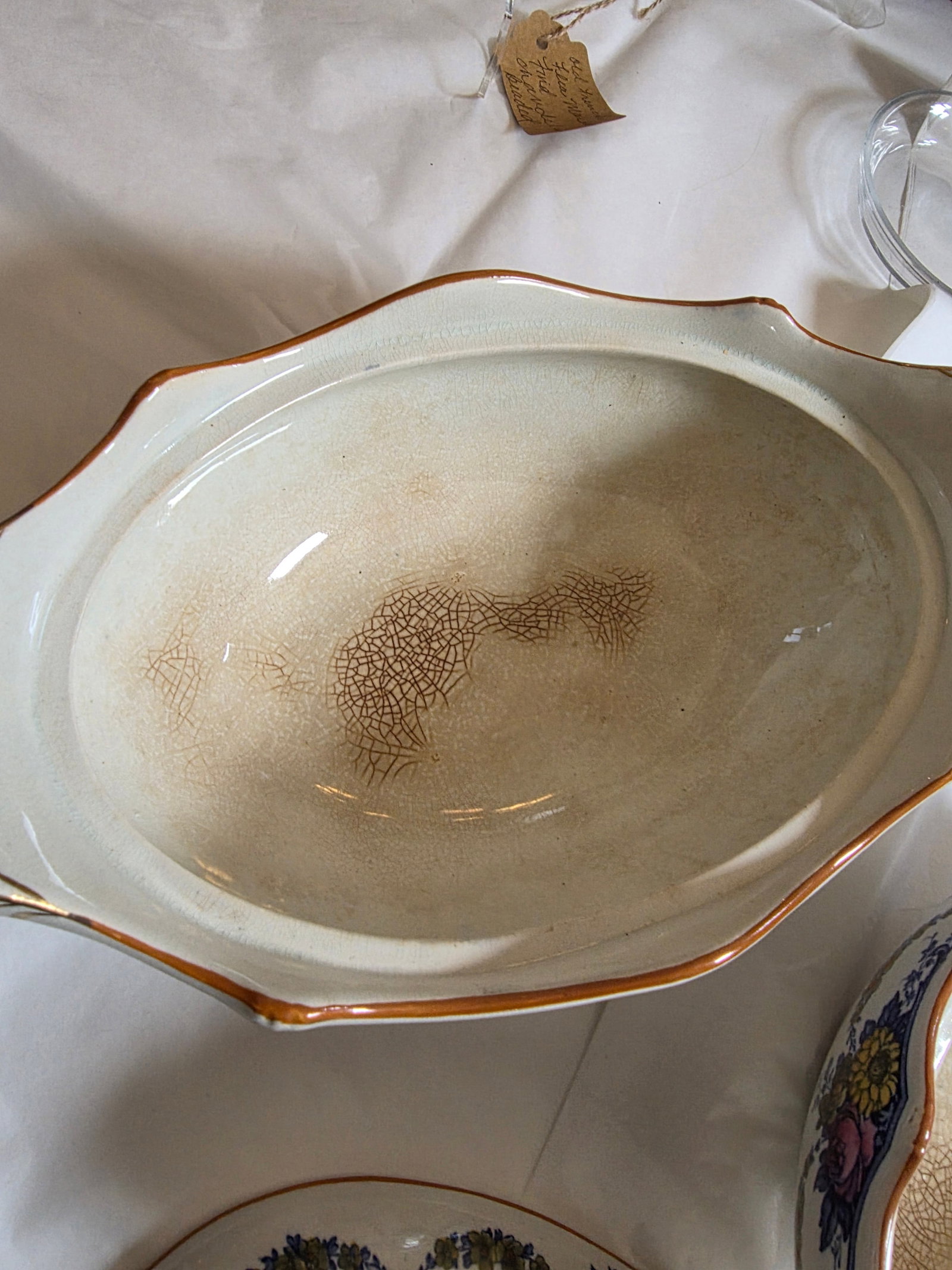 Pair of Wedgwood Tureens Grosvenor Pattern - 5