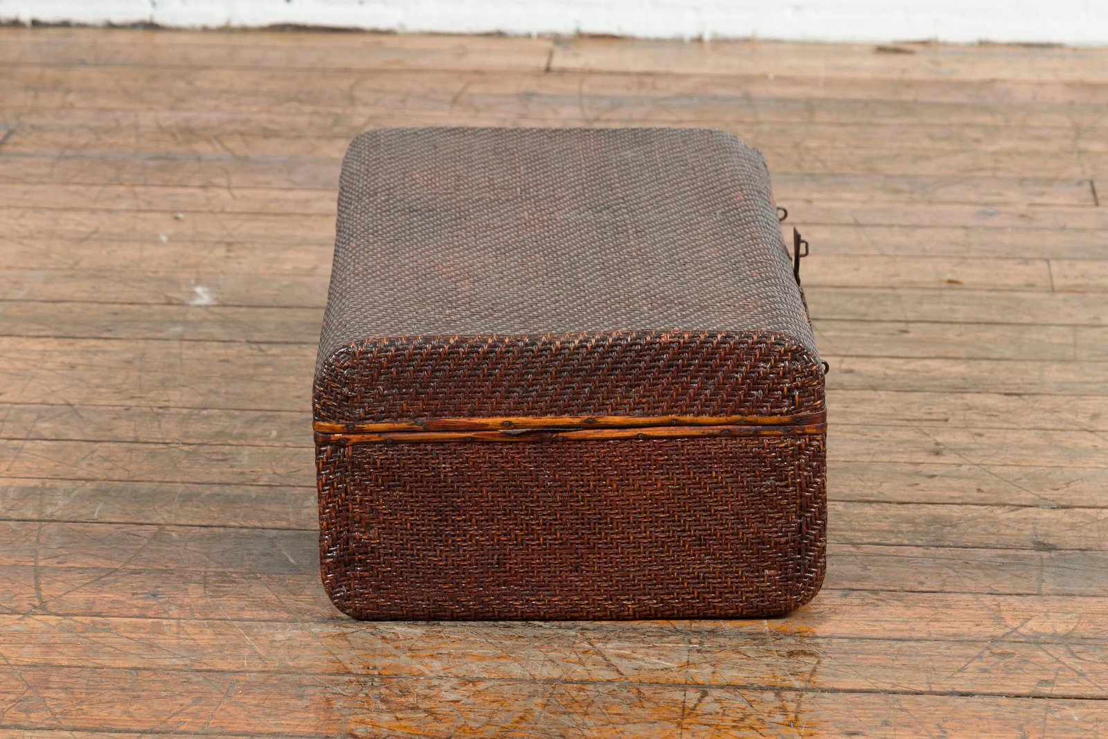 Thai 19th Century Woven Rattan over Wood Carrying Case with Painted Interior - 3